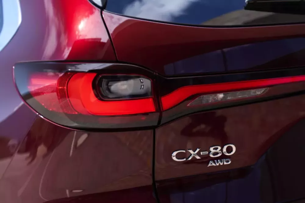 Đèn hậu của Mazda CX-80 2025