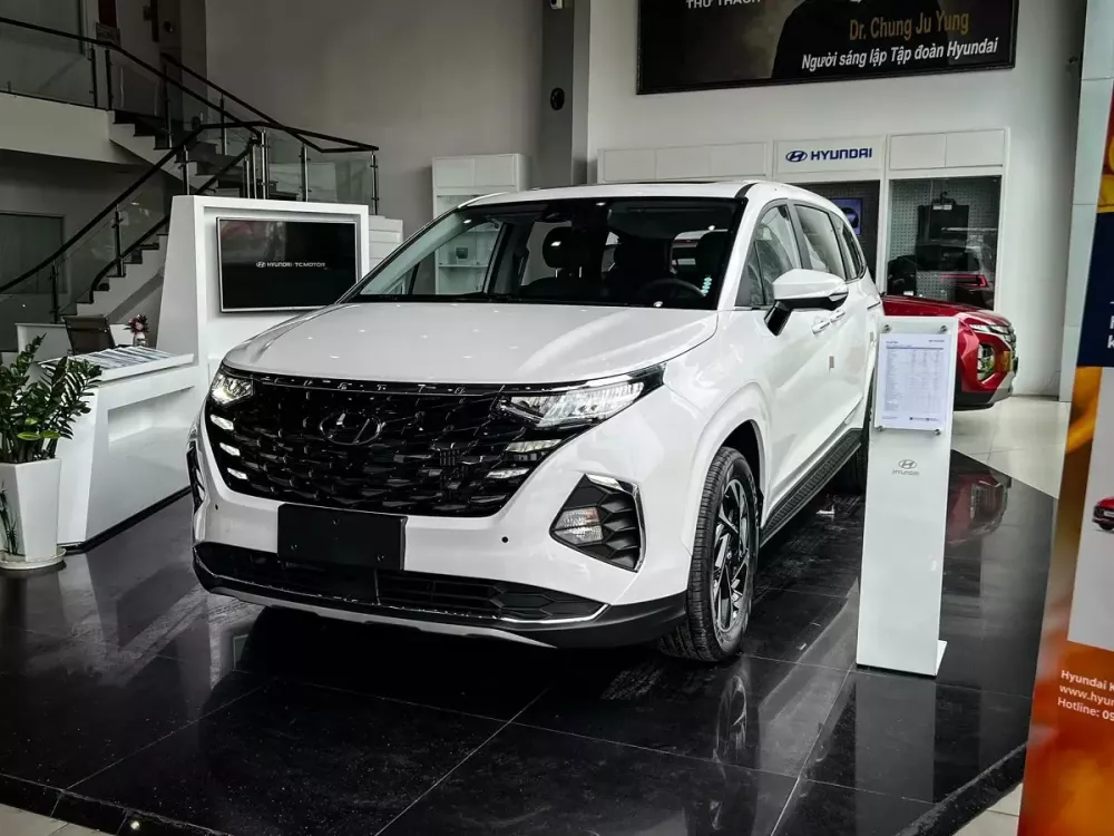 Hyundai Custin hiện vẫn đang dẫn trước Toyota Innova Cross về mặt doanh số bán hàng