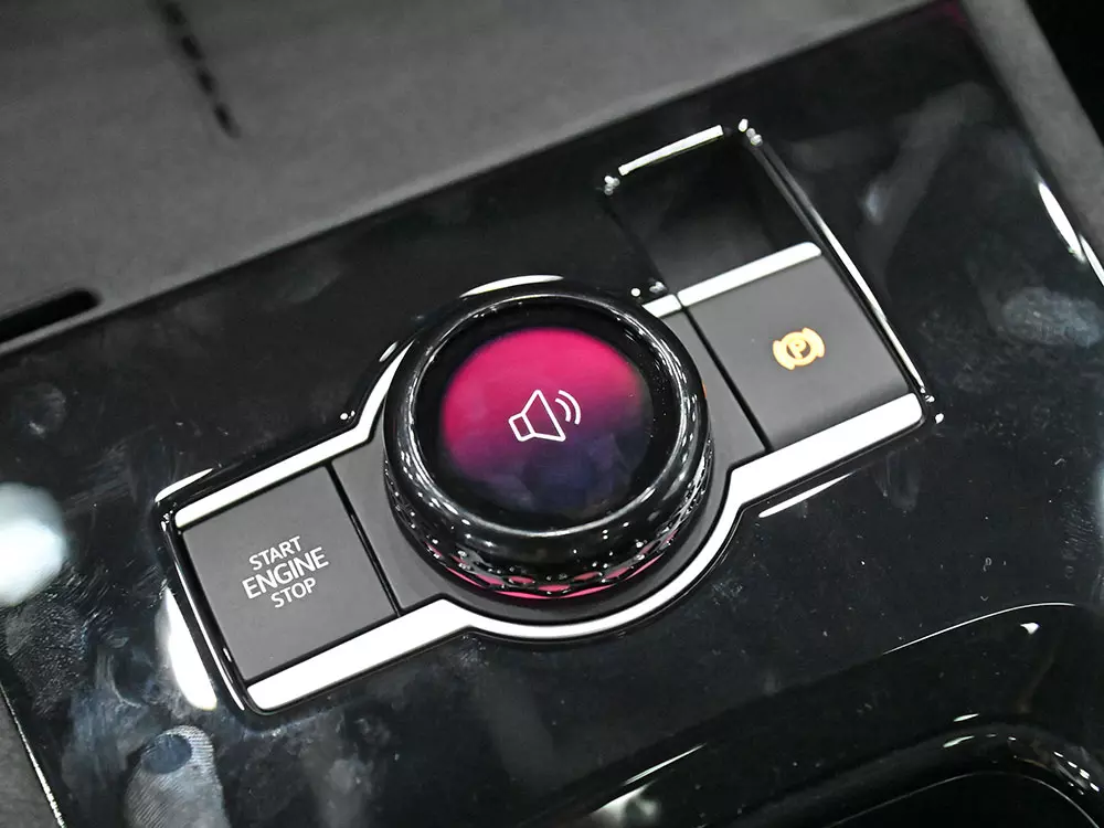 Núm xoay tích hợp màn hình cảm ứng trên cụm điều khiển trung tâm của Volkswagen Tayron
