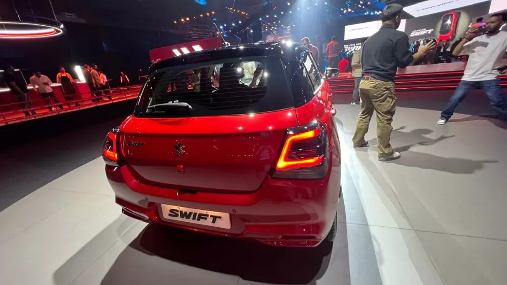 Suzuki Swift 2024 có thêm đèn hậu mới