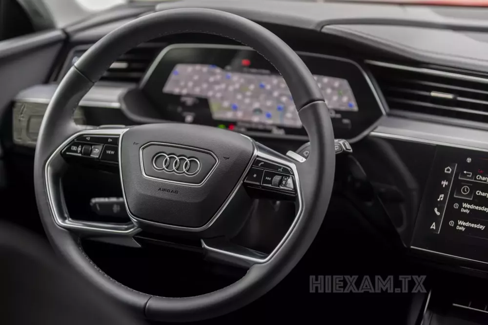 Vô-lăng 4 chấu với lẫy gẩy số phía sau. Vô-lăng 4 chấu với lẫy gẩy số phía sau.