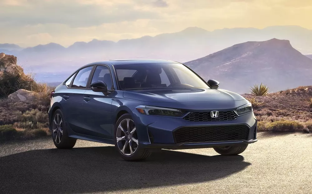 Honda Civic 2025 có thêm thiết kế đầu xe mới Honda Civic 2025 có thêm thiết kế đầu xe mới
