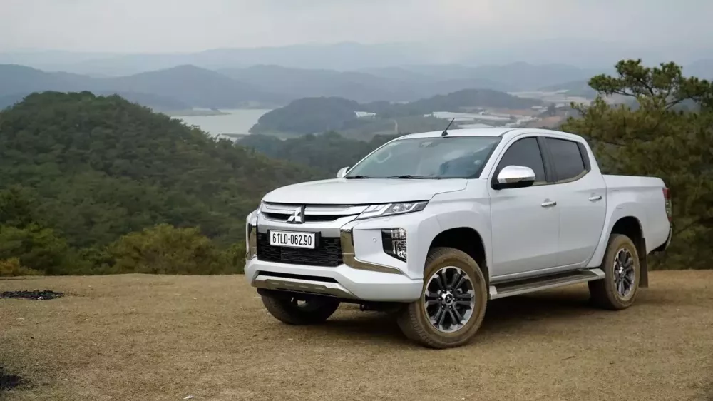Mitsubishi Triton Mitsubishi Triton