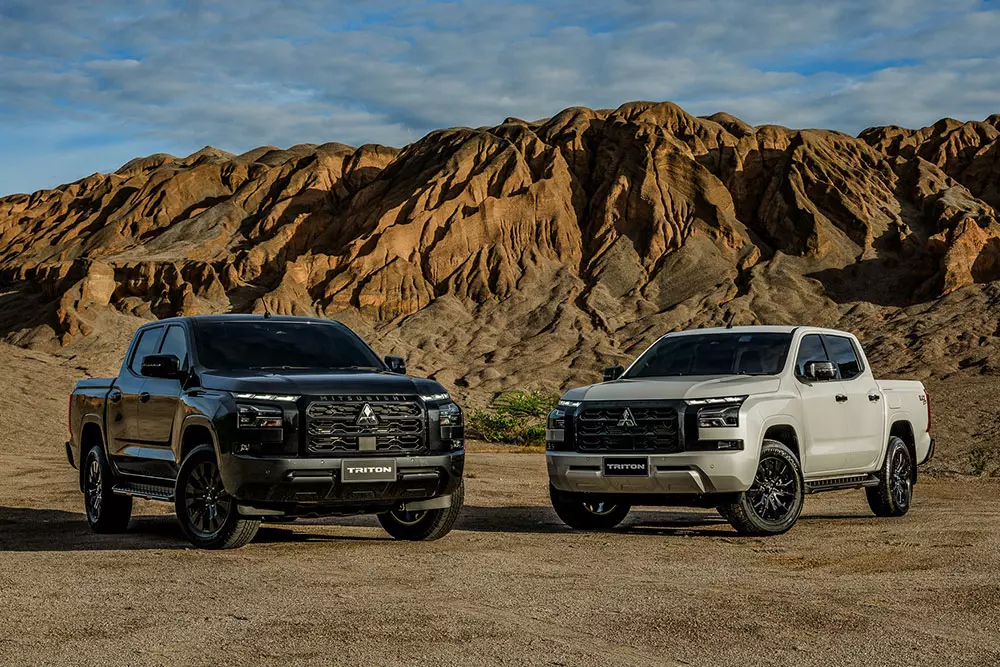 2 tùy chọn màu sắc của Mitsubishi Triton Black Edition 2 tùy chọn màu sắc của Mitsubishi Triton Black Edition