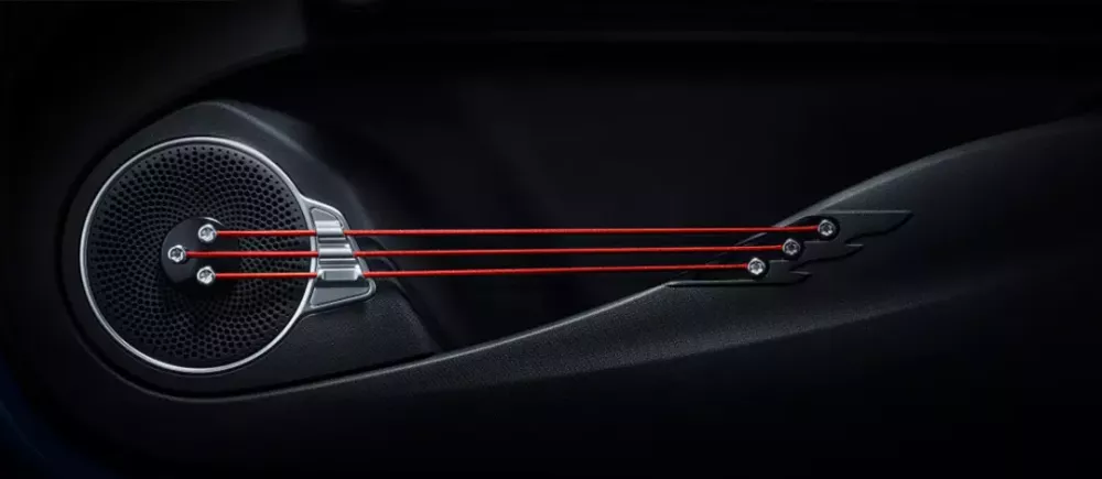 Những sợi dây đàn độc đáo trên tapi cửa của BYD Atto 3.