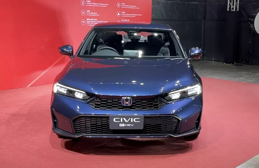 Honda Civic 2025 được cải tiến ở khu vực đầu xe Honda Civic 2025 được cải tiến ở khu vực đầu xe