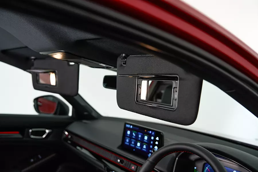 Đèn trên tấm chắn nắng của Honda Civic 2025 Đèn trên tấm chắn nắng của Honda Civic 2025
